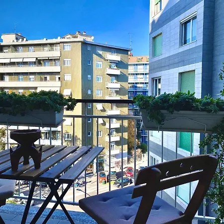 Gasthuis Stanza Cristina E Patrizia Fiere E Moda M4 California Self-check-in