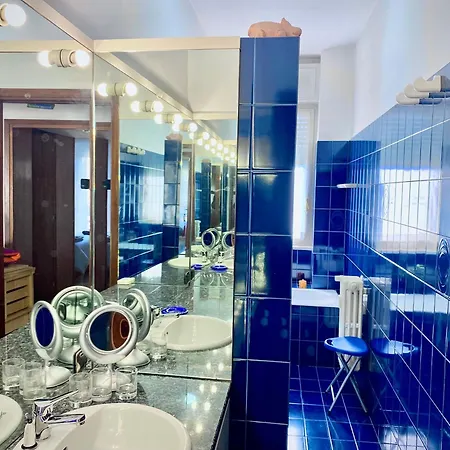 Stanza Cristina E Patrizia Fiere E Moda M4 California Self-check-in 4* Milaan